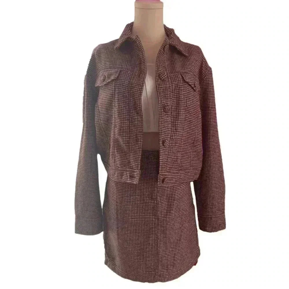 Cupcakes and Cashmere Wool Blend Plaid Houndstooth Burgundy Cream Jacket Medium